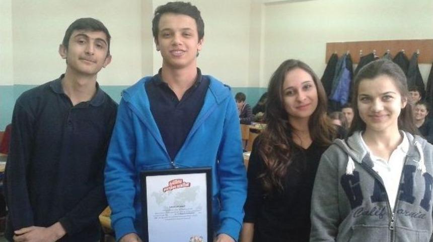 &Ouml;ğrenciler 21 Yetim Bakıyor