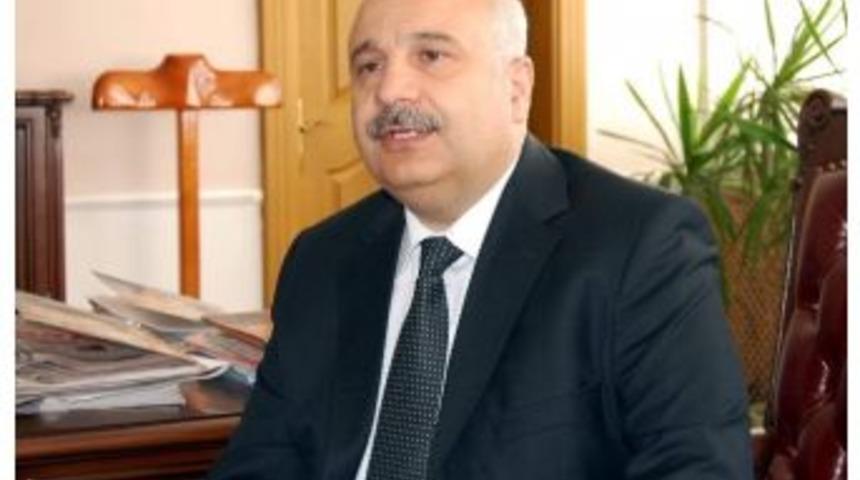 Rekt&ouml;r G&ouml;n&uuml;ll&uuml;&rsquo;den &lsquo;kavga&rsquo; A&ccedil;ıklaması