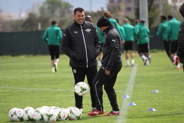 Akhisar Belediyespor 3 G&uuml;n İzinli 2
