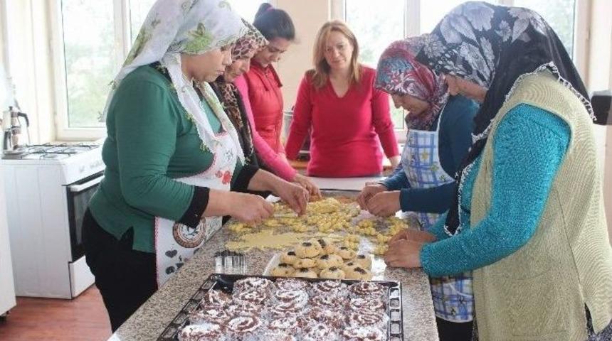 Yavuzeli İl&ccedil;esinde Halk Eğitim İle İş-kur Kursları Devam Ediyor