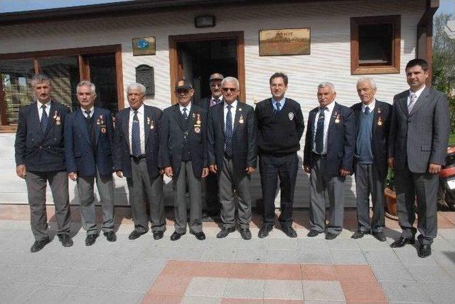 Fethiye Polisi Şehit Ailelerini Ziyaret Ediyor