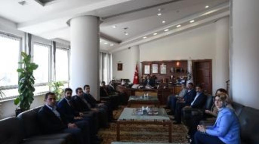 Ak Parti Gen&ccedil;lik Kolları&rsquo;ndan Başkan &Ccedil;akır&rsquo;a Ziyaret