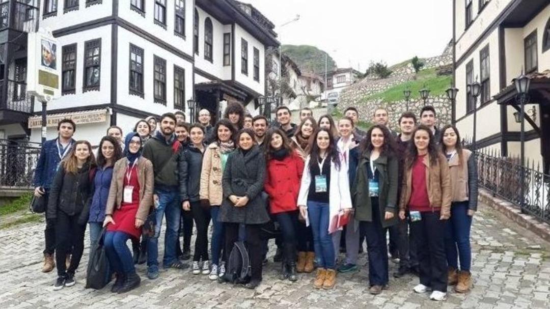 Sa&uuml;&rsquo;l&uuml; Doktor Adaylarından Sağlık Taraması