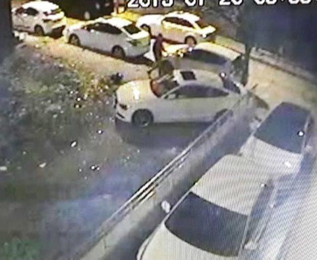&Ccedil;aldıkları Otomobili Yıkatmaya G&ouml;t&uuml;r&uuml;nce Yakalandılar 3