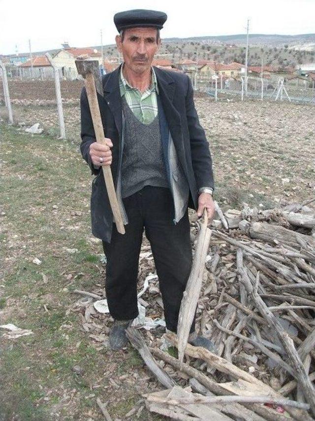 70 Yaşında Olduğuna Kimseyi İnandıramıyor