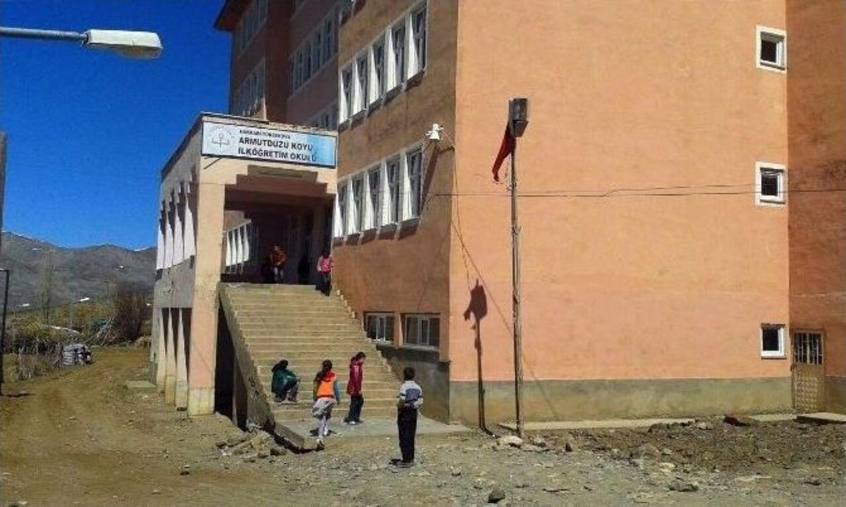 (&ouml;zel Haber) Hakkari&rsquo;de Sahipsiz Okul
