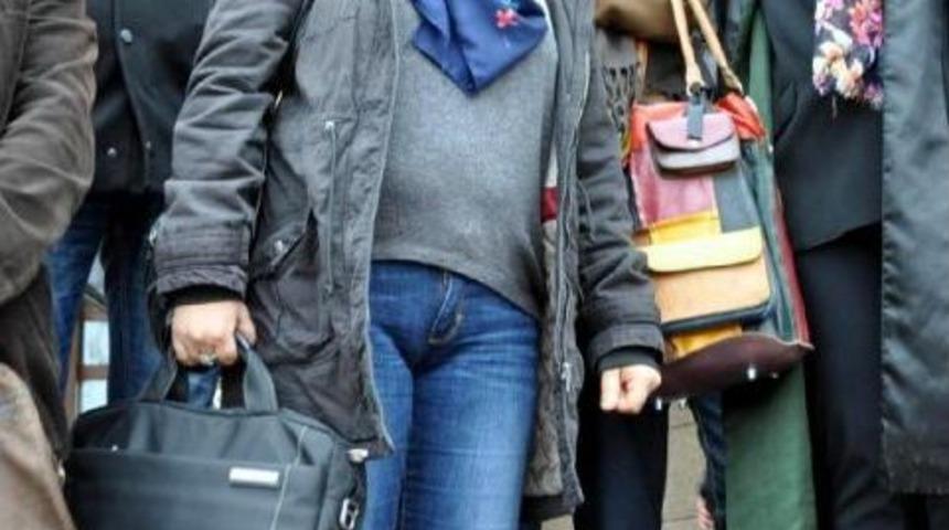 Avukatlardan, Adliyeye &Ccedil;ipli Girişe Su&ccedil; Duyurusu