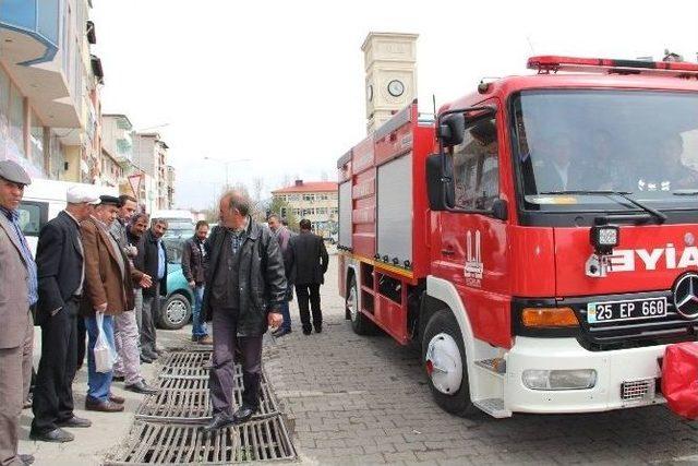 Mazagala Ayağı Sıkışan Çocuğun Yardımına İtfaiye Ekibi Yetişti