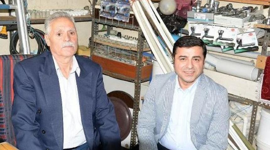 Demirtaş, Anne Ile Babasından Hayır Duası Aldı