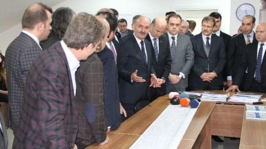 Bakandan, Mahalle Temsilcisine Şok Telefon