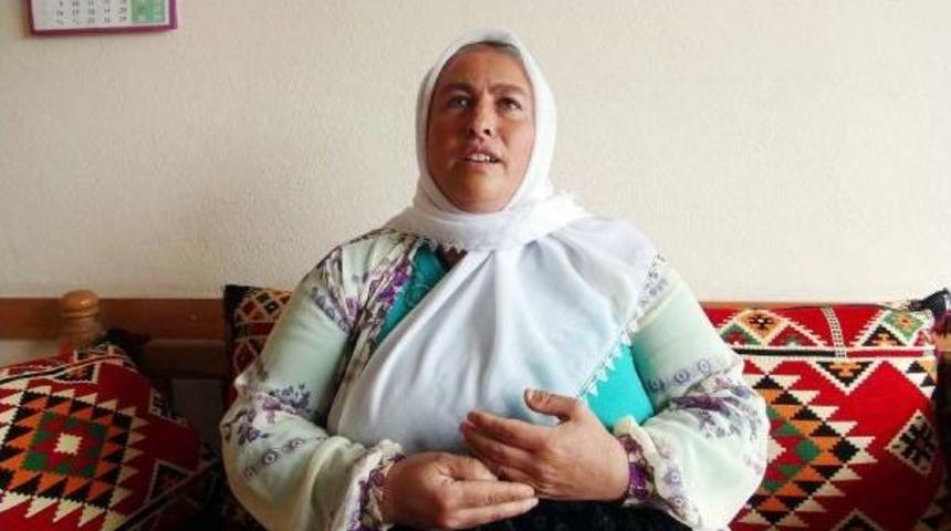 3 &Ccedil;ocuğu Pkk'ya Katılan Kadın Hdp Adayı Oldu