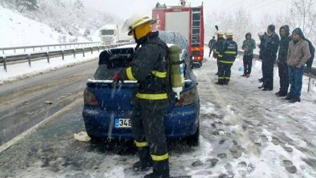 Bolu'da Otomobilin Motoru Yandı