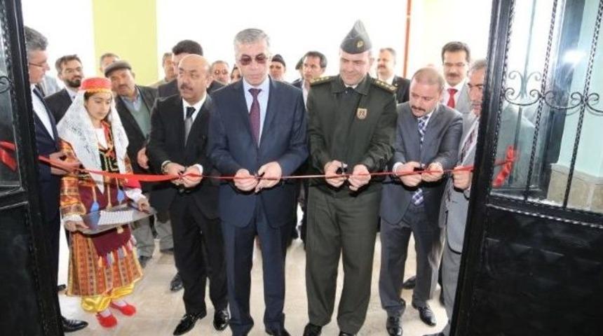 Vali Ataklı G&uuml;lağa&ccedil; İl&ccedil;esini Ziyaret Etti