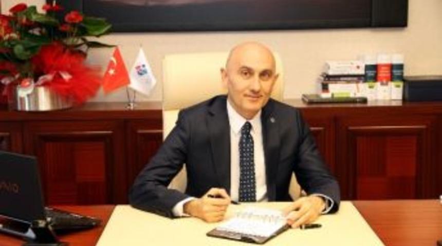 Hk&uuml; Rekt&ouml;r&uuml; Yılmaz&rsquo;dan 25 Aralık Mesajı