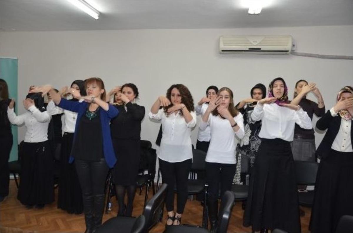 Bafra&rsquo;da A&ccedil;ılan İşaret Dili Kursu Sona Erdi