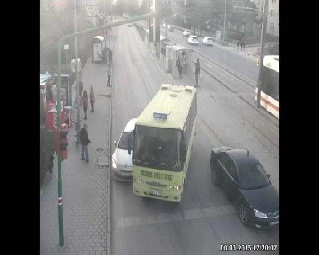 Eskişehir'de Trafik Kazaları Mobese Görüntülerinde