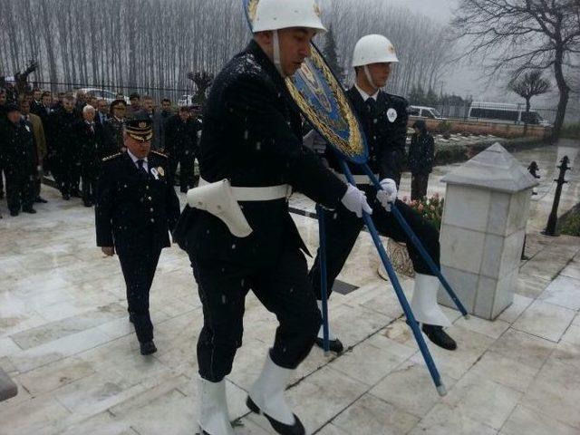 Polis Haftası’nda Şehitler Unutulmadı