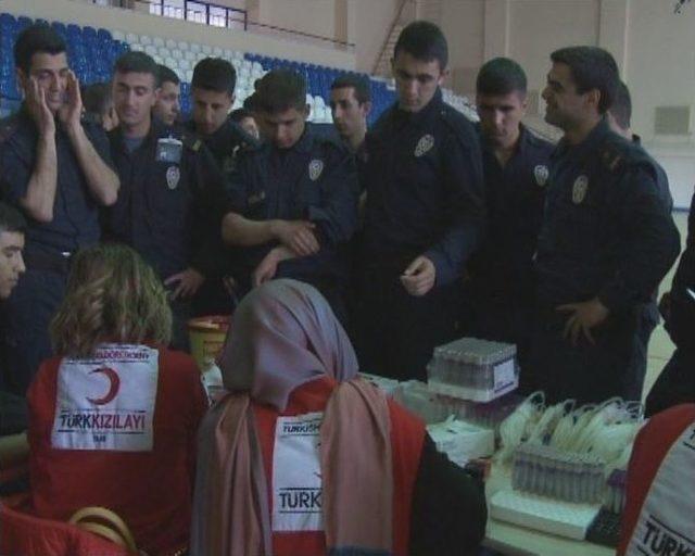 Polis Okulu Öğrencileri Kan Bağışında Bulundu