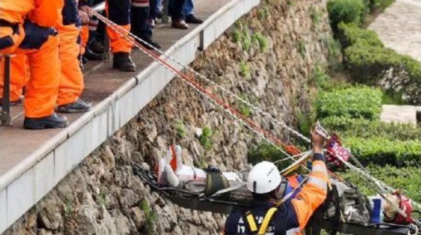 Falezlerde Yaralı Kurtarma Tatbikatı