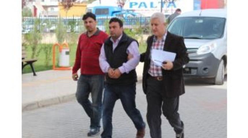 Sahte Polisi Ger&ccedil;ek Polis Yakaladı