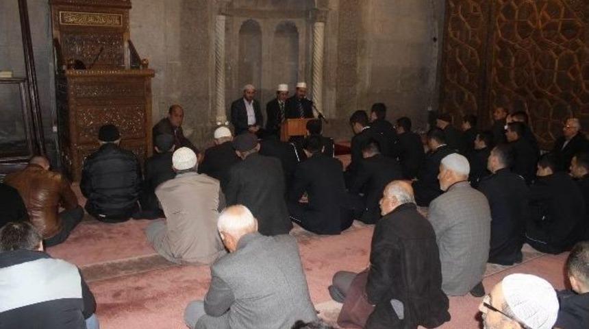 Şehit Polisler İ&ccedil;in Mevlit Okundu