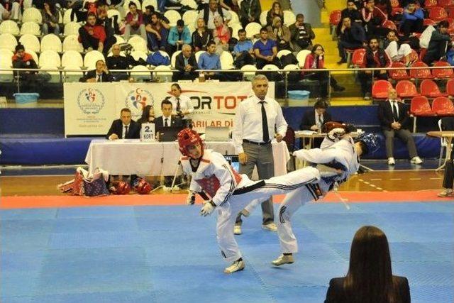 Cbü Erkek Taekwondo Takımından Büyük Başarı