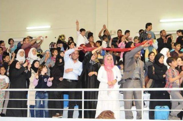 Suriyeliler Bahar Şenliğinde Eğlendi 2