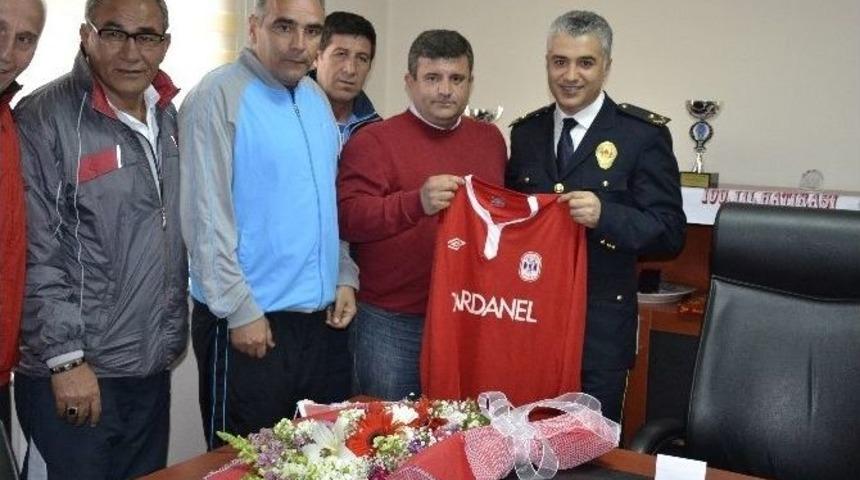 Dardanelspor&rsquo;dan &Ccedil;evik Kuvvete Ziyaret