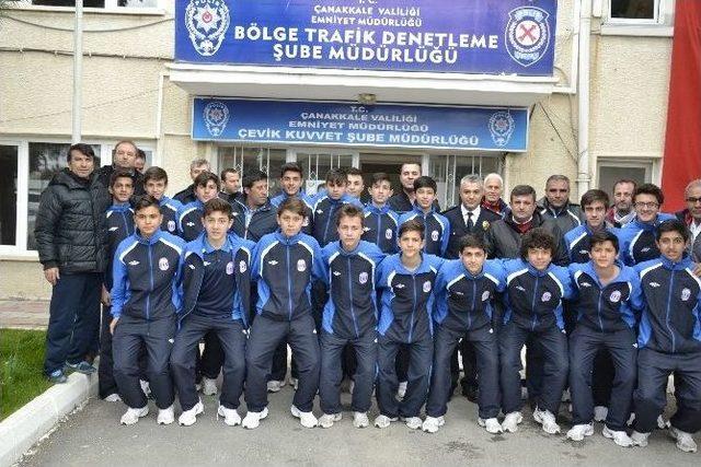 Dardanelspor’dan Çevik Kuvvete Ziyaret