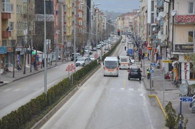 Bozüyük’te Ücretli Park Uygulaması Ana Cadde Üzerinde Başladı