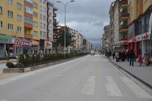 Bozüyük’te Ücretli Park Uygulaması Ana Cadde Üzerinde Başladı