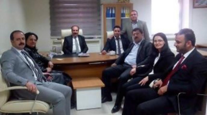 Ak Parti&rsquo;den Kitap Kampanyası