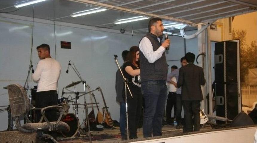 Diyarbakır Polisi Halk Konseri D&uuml;zenledi