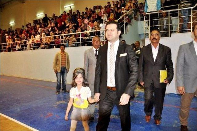 Kaymakam Fırat Suriyeli &Ouml;ğrencilerin Bahar Etkinliğine Katıldı 1