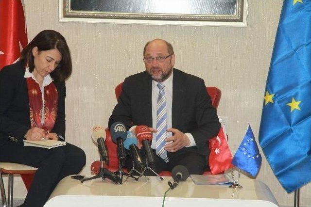 Ap Başkanı Schulz: “türkiye’nin Yaptığı Yardımları Hayranlıkla İzledim”