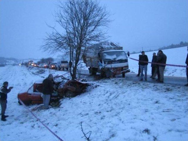 Doğum Yapan Eşini Ziyarete Giderken Kaza Yaptı: 1 Ölü, 2 Yaralı 3