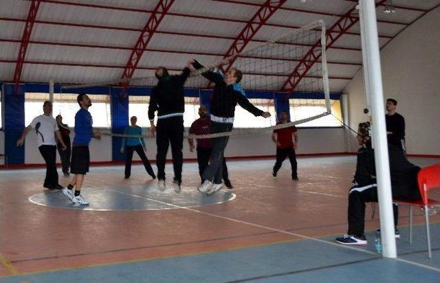 Aydınlı Eczacılar Filede Boy G&ouml;sterdi 1