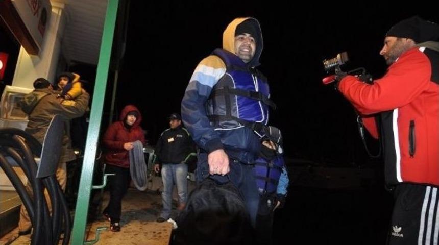 Ka&ccedil;ak G&ouml;&ccedil;menleri Sahilg&uuml;venlik Kurtardı