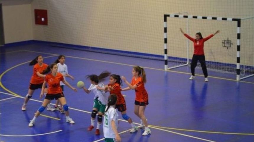 Muğla Okullar Arası Hentbol Ma&ccedil;ları Ortaca&rsquo;da Başladı