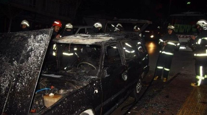 Gaziantep&rsquo;te Bir Otomobil Yandı