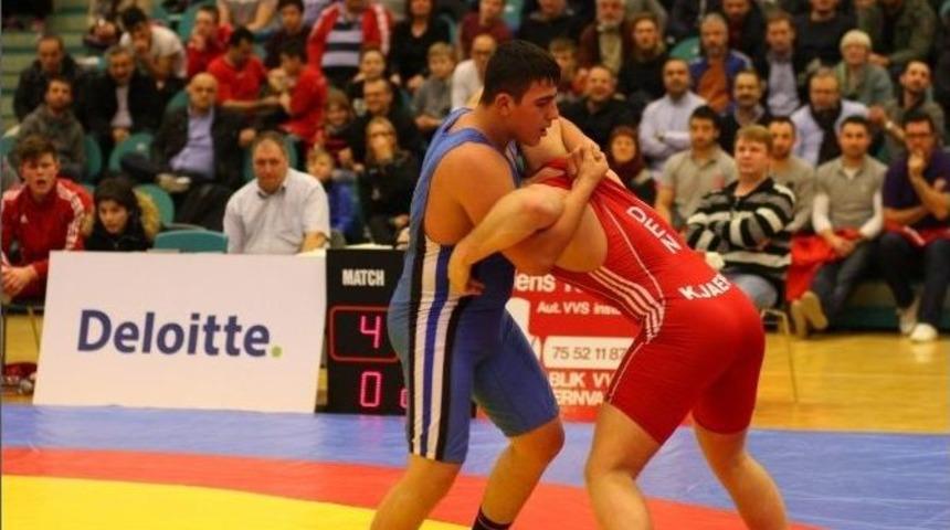 Yeni Yıldırım&rsquo;dan Uluslararası Turnuva