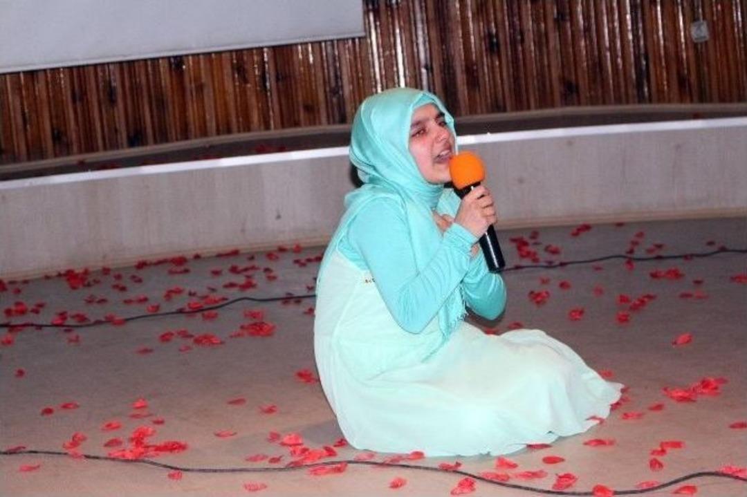 Hz. Muhammed&rsquo;in Hayatını Anlatırken Hem Ağladı Hem Ağlattı