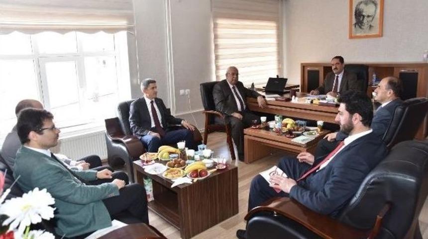 İl&ccedil;e M&uuml;ft&uuml;leri Ahlat&rsquo;ta Toplandı