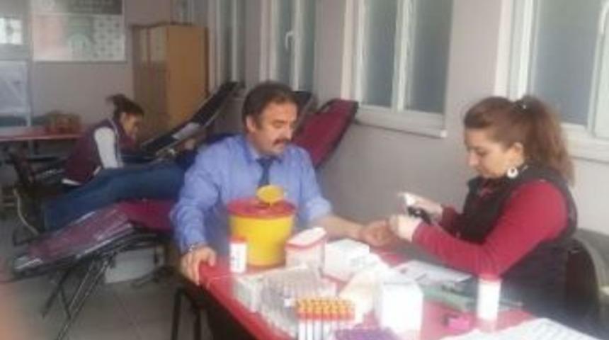 Hidayet İlkokulu Kan Bağışladı