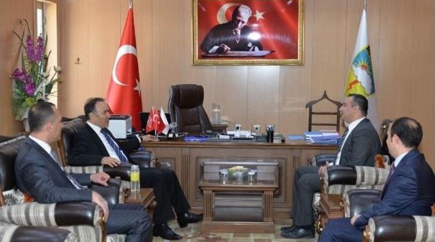 Vali Altıparmak, Meteoroloji 12. B&ouml;lge M&uuml;d&uuml;rl&uuml;ğ&uuml;n&uuml; Ziyaret Etti