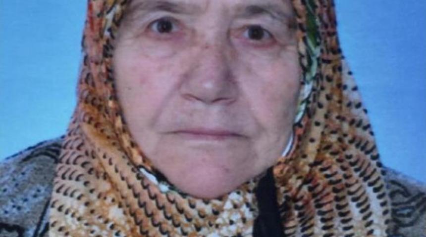 &Ouml;len Oğlunun Tabutunu G&ouml;ren Anne De &Uuml;z&uuml;nt&uuml;den &Ouml;ld&uuml;