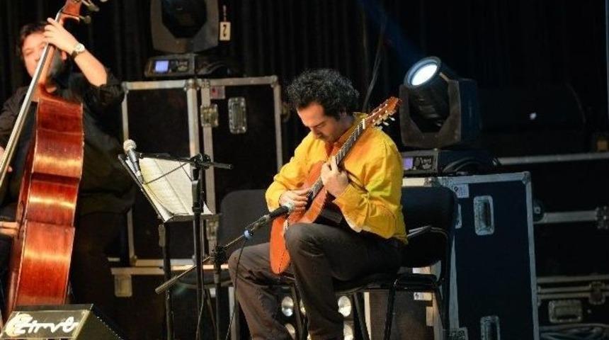 Grup Firez, Karesi&rsquo;de