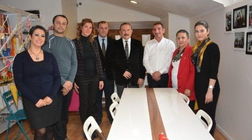 İzmit Belediye Başkanı Dr. Nevzat Doğan: &ldquo;eğitim &Ouml;nceliğimiz&rdquo;