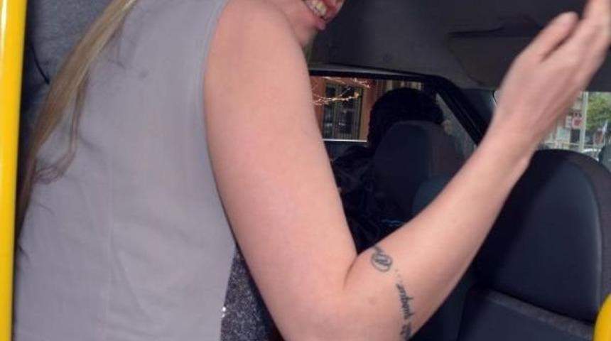 &Uuml;lkelerinden Tatil I&ccedil;in Geldiler Konsomatrislik Yaparken Yakalandılar