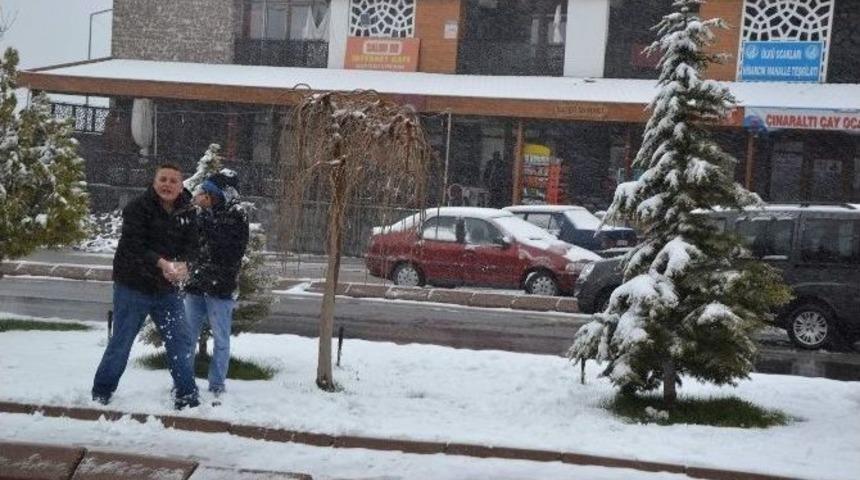 Kayseri&rsquo;de Kar Yağışı Etkili Oldu
